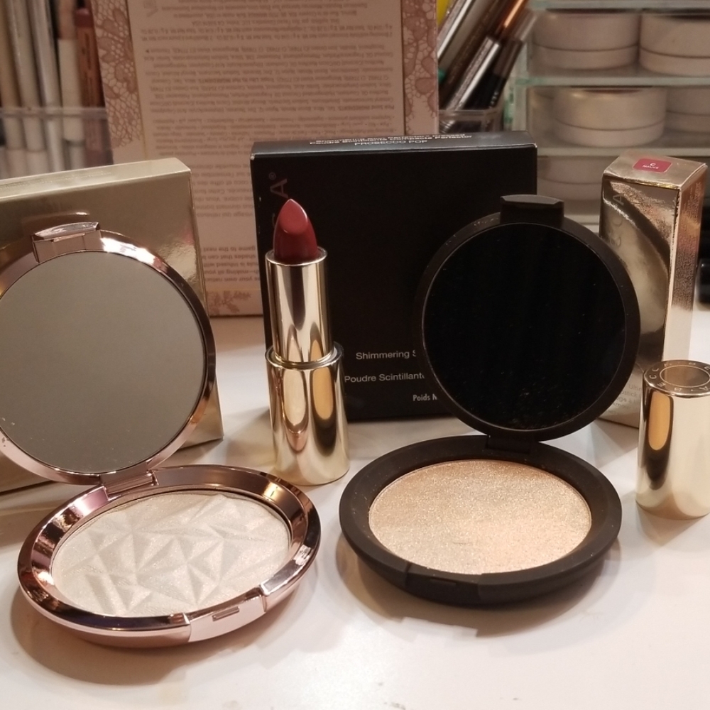 Becca Bundle